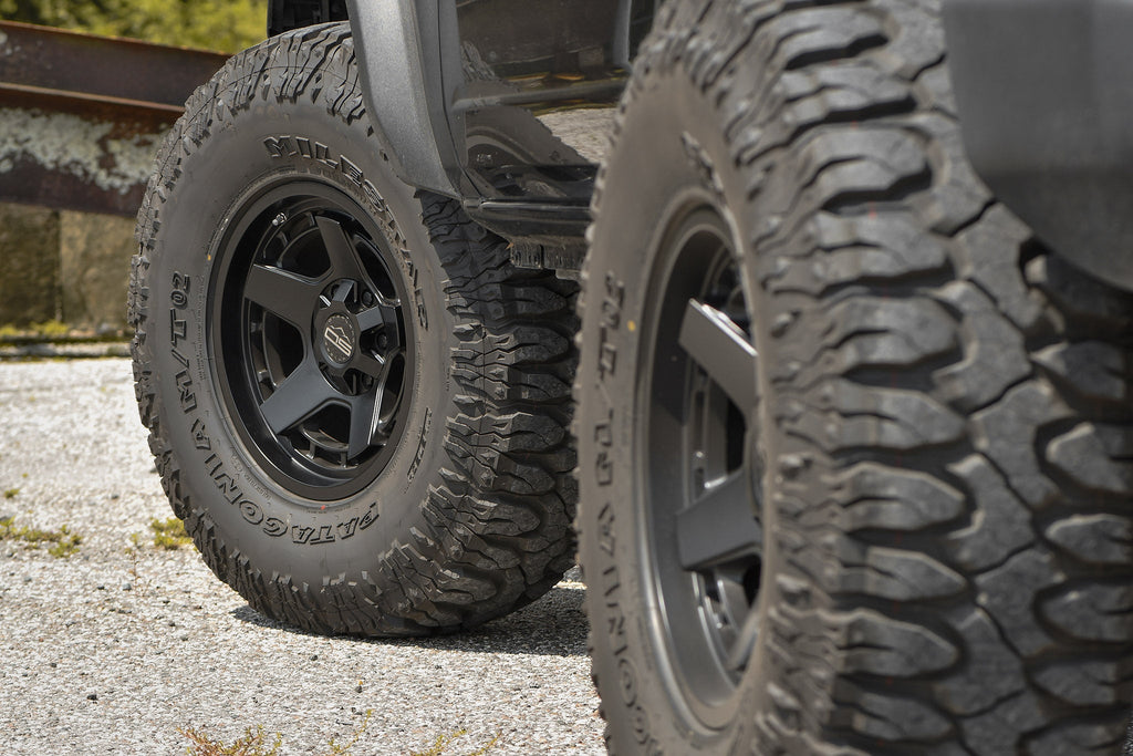 Atlas Satin Black