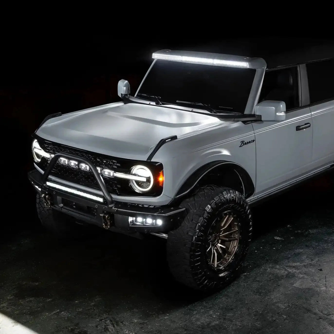 Ford Bronco Integrated Roof LED Light Bar | ORACLE 18,000 Lumens 240W