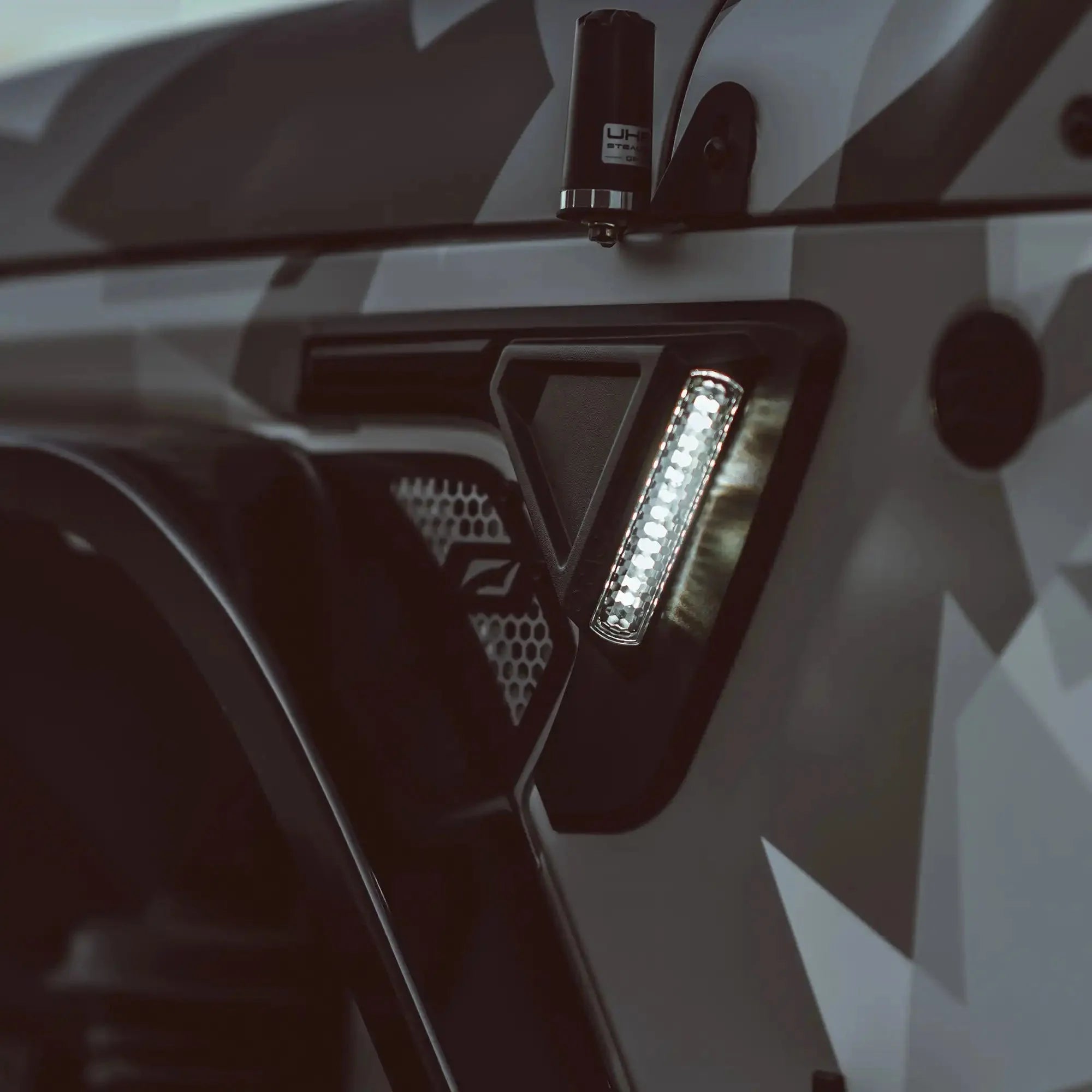 Jeep Wrangler JL & Gladiator JT Sidetrack LED Fender Lights - Entry & Turn Signal | ORACLE