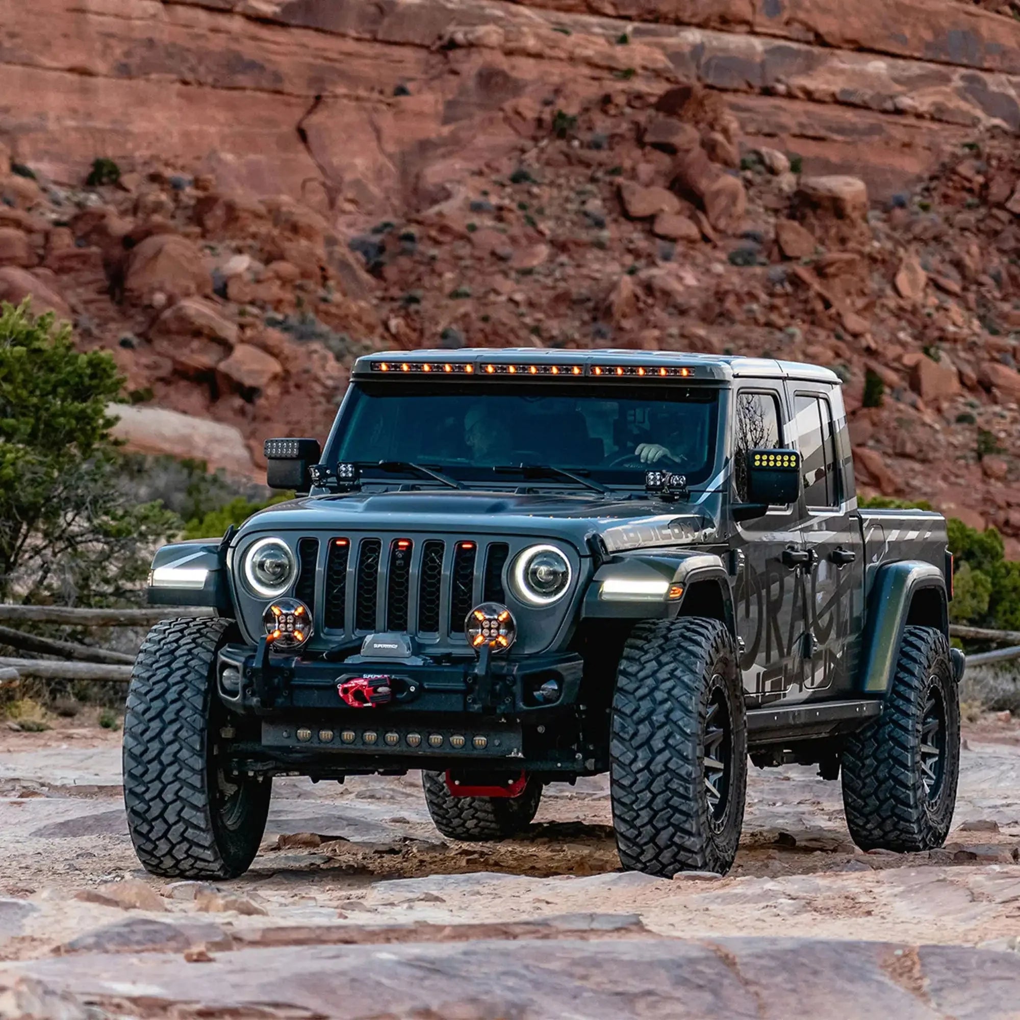 Jeep JL/JT Integrated Roof LED Light Bar | ORACLE 18,000 Lumens 240W