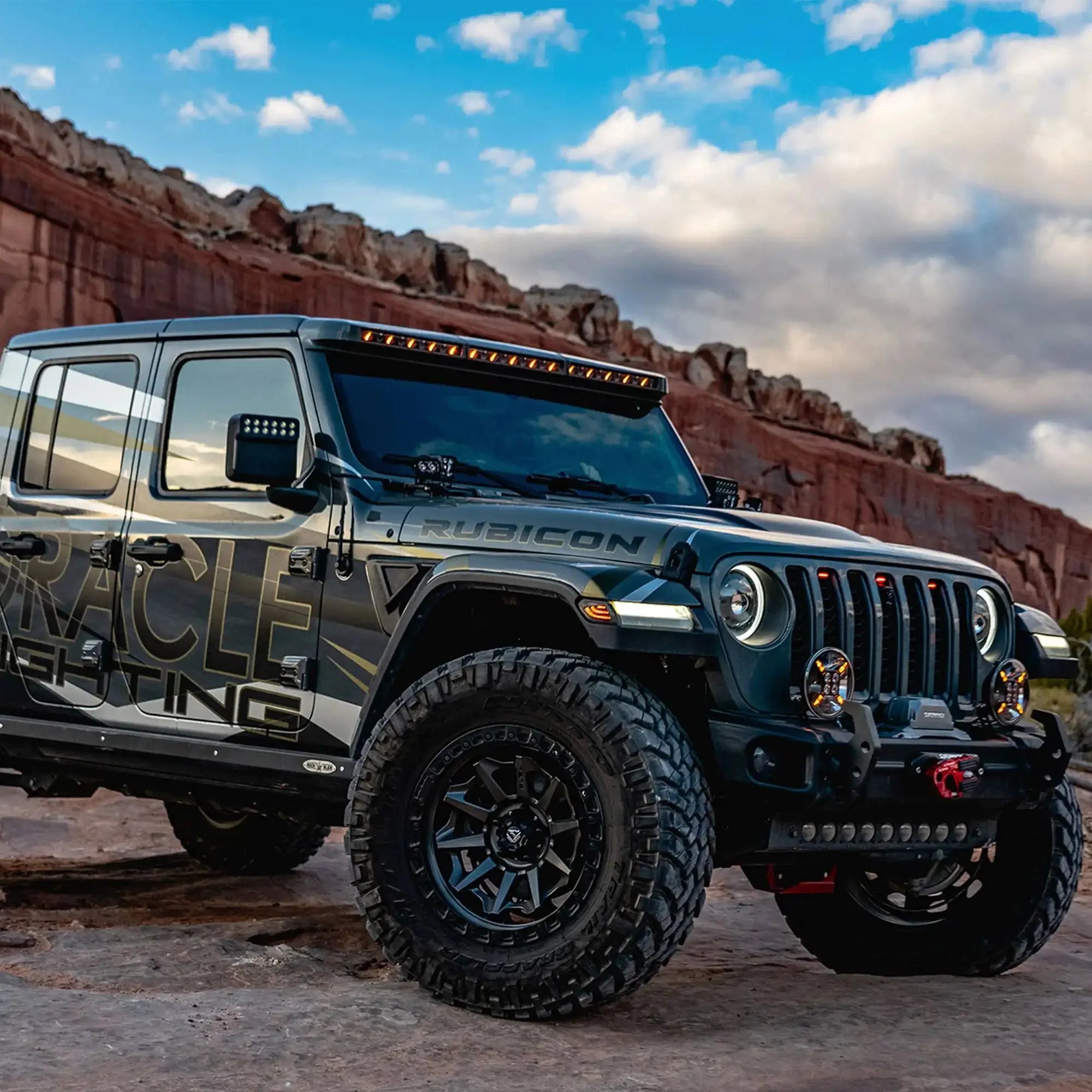 Jeep JL/JT Integrated Roof LED Light Bar | ORACLE 18,000 Lumens 240W