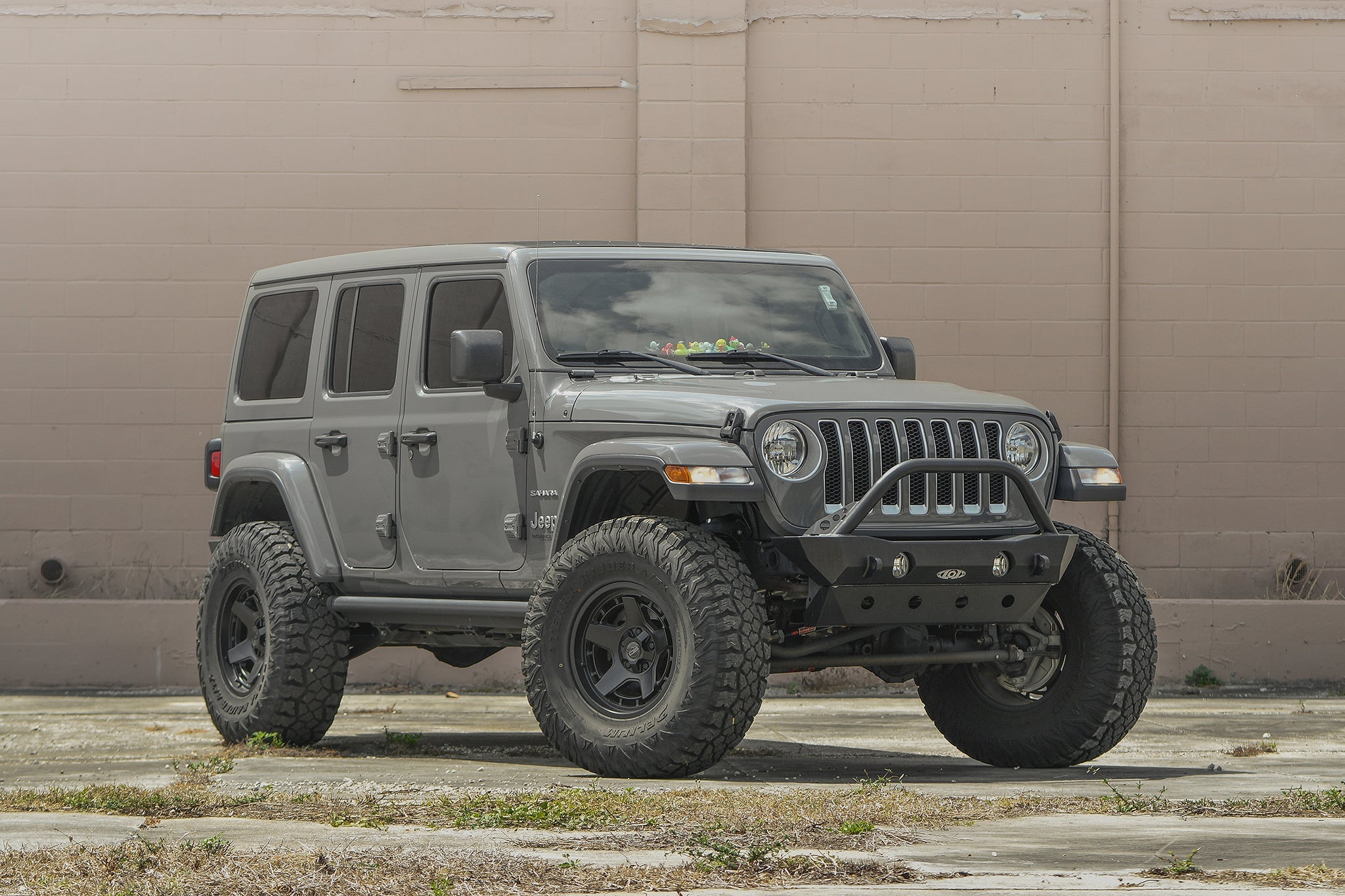 Atlas Satin Black