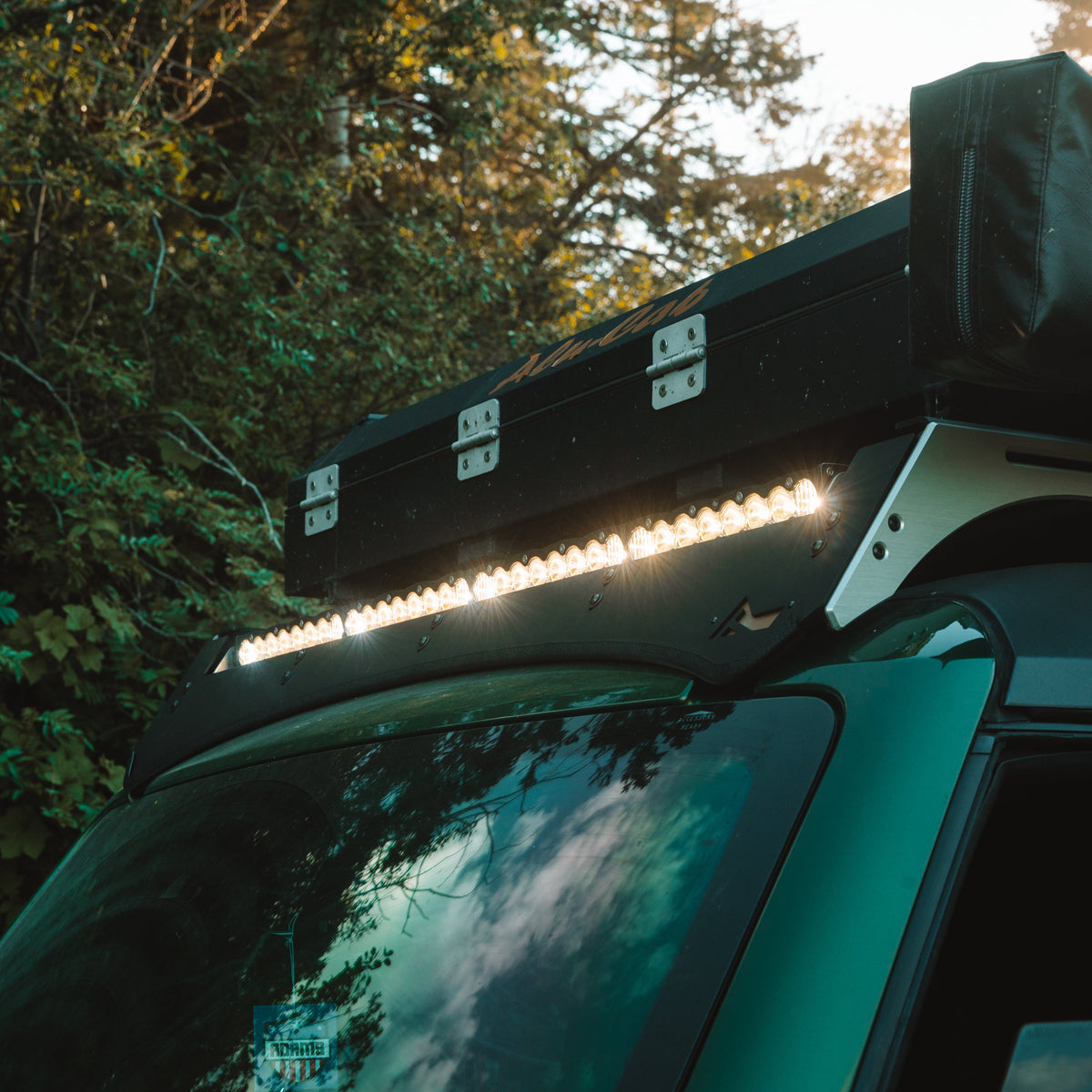 Universal Light Bar Mount
