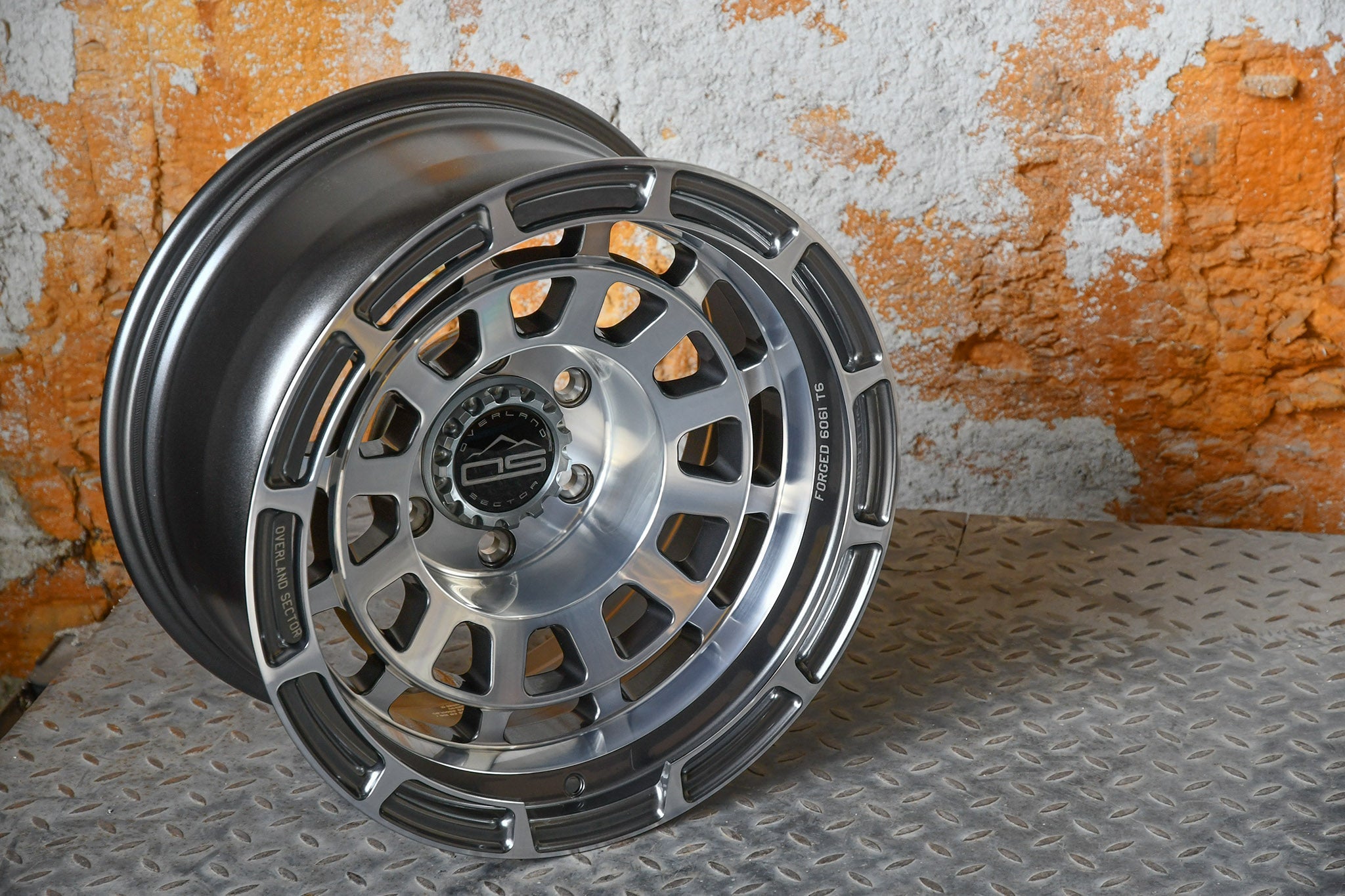 Overland Sector Badlander Forged 17x9 +0 5x114.3mm 73.1mm Gloss Gun Metal Machined Face