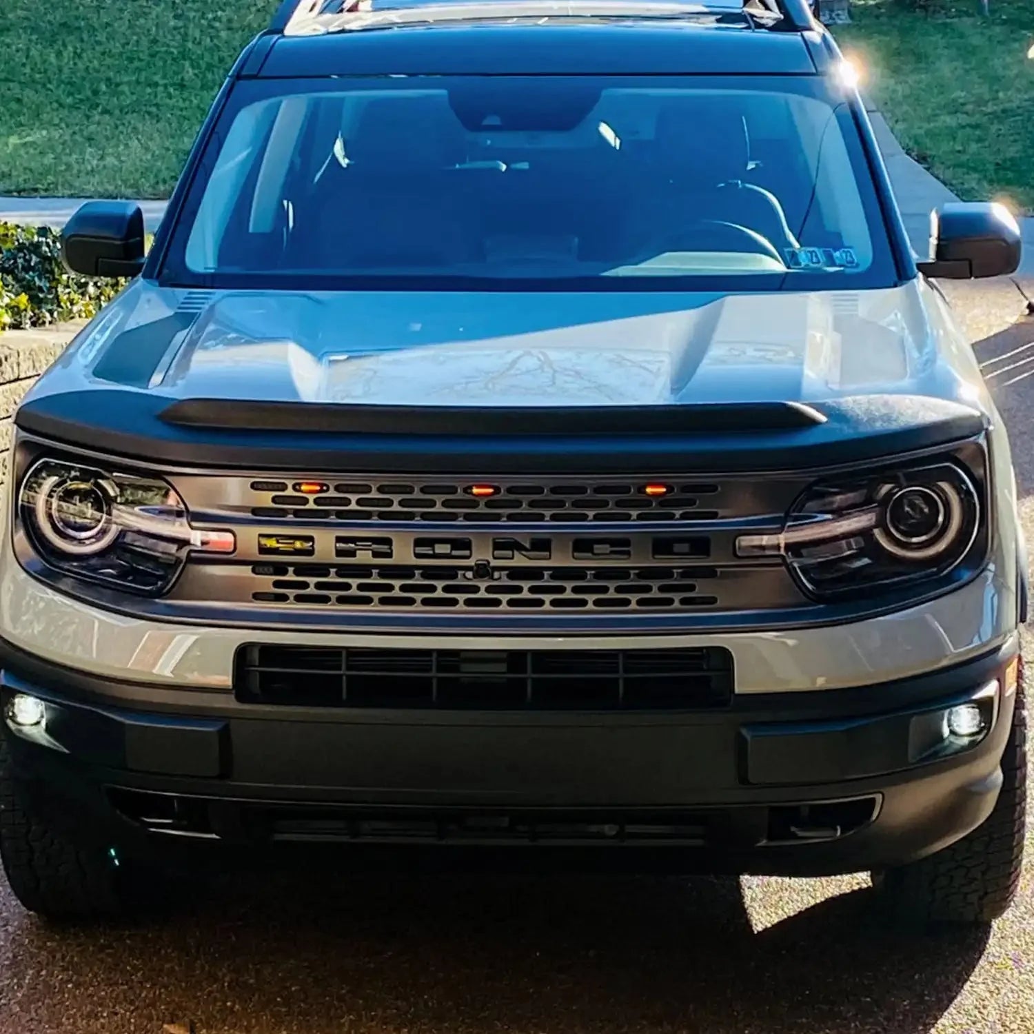 Universal Pre-Runner Style LED Grill Light Kit (New Style)