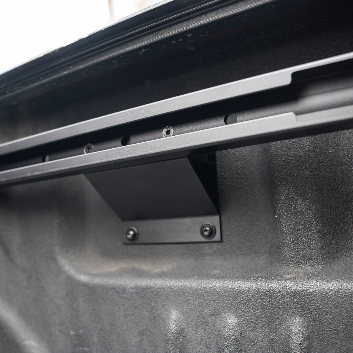 Integral Rails + Tie-down Cleats - Ford F150 & Raptor 2015+ (5.5' Bed Only)