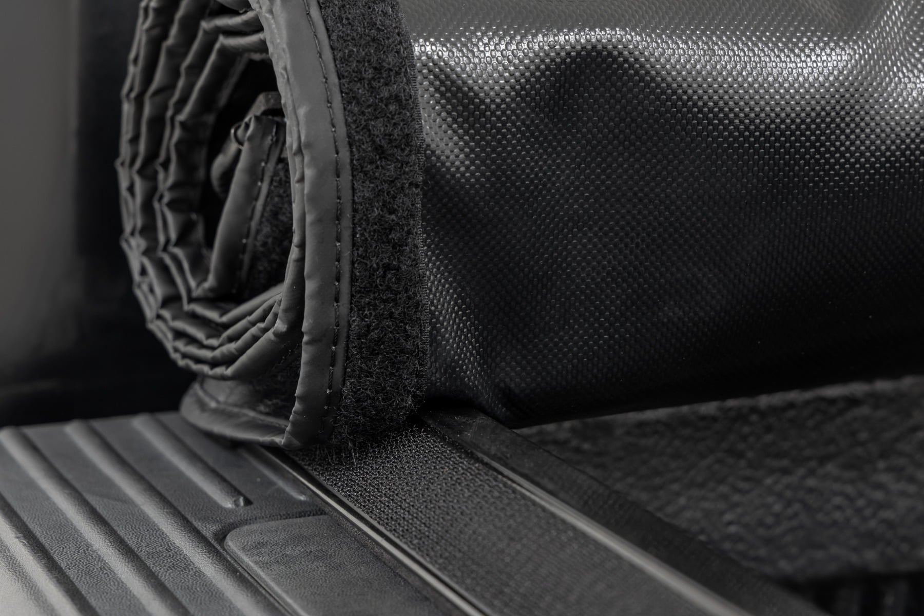 Soft Roll Up Bed Cover 6'10" Bed | Ford F-250/F-350 Super Duty (99-16)