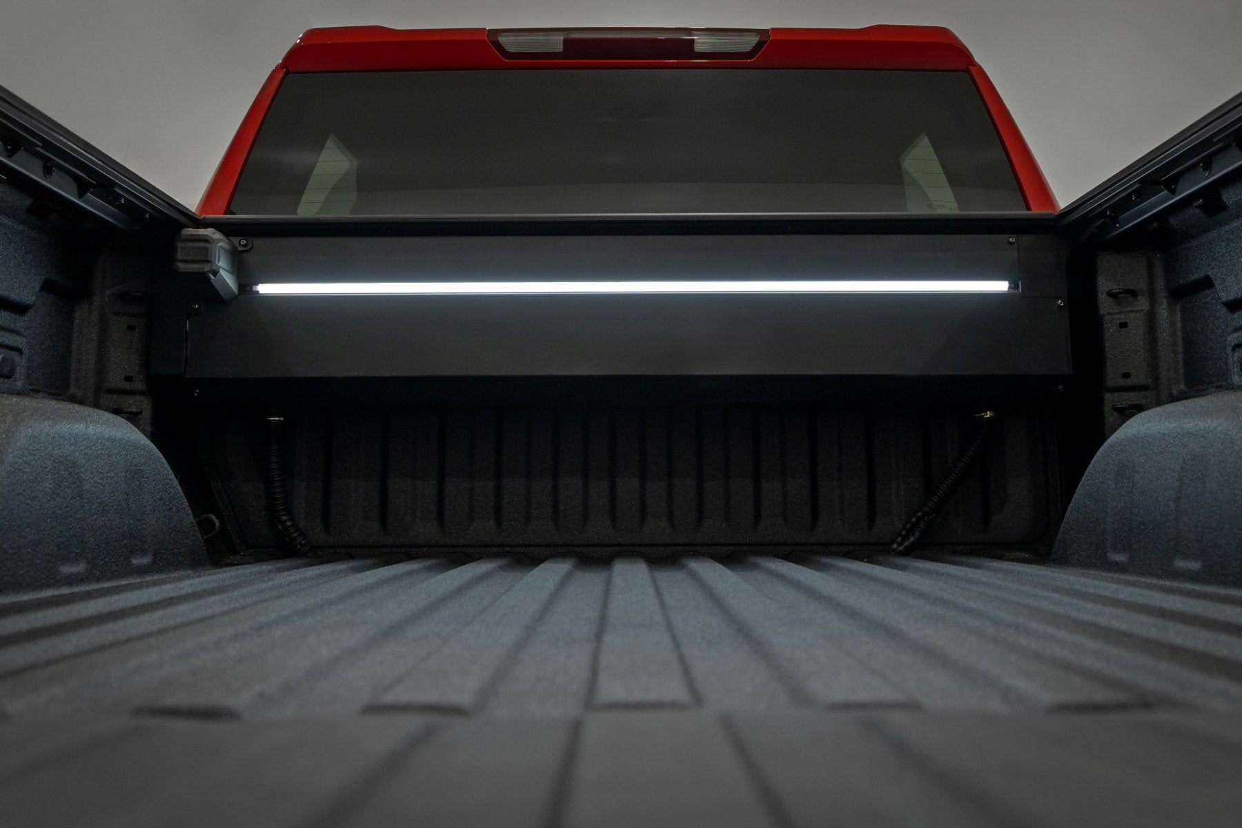 Powered Retractable Bed Cover | 5'10" Bed | Chevy/GMC Sierra 1500 (19-26)/Silverado 1500 (19-26)