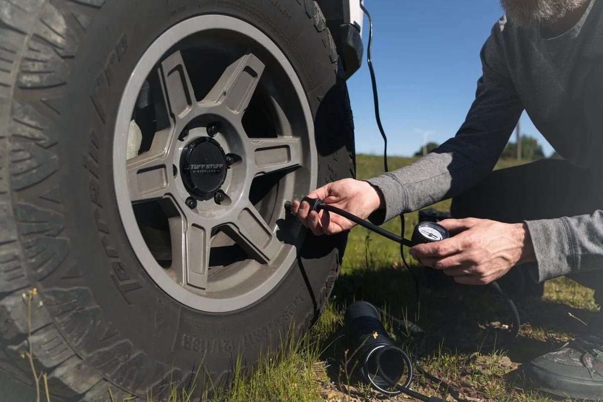 Tuff Stuff Overland Portable Air Compressor