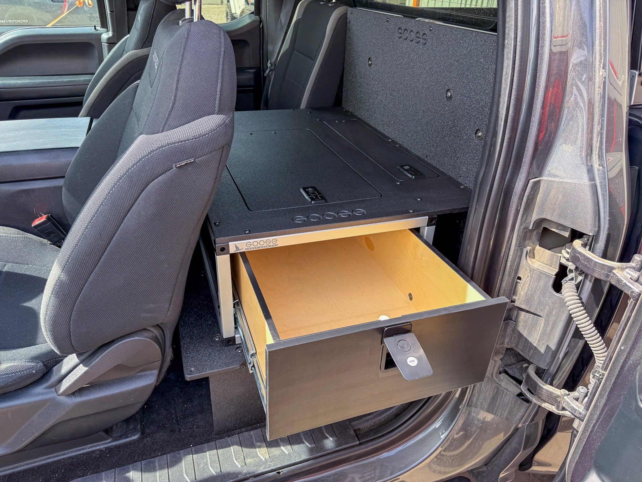 Ford - F150 - 2015-Present -Super Cab - W/O center B&O Subwoofer - Single Drawer Module