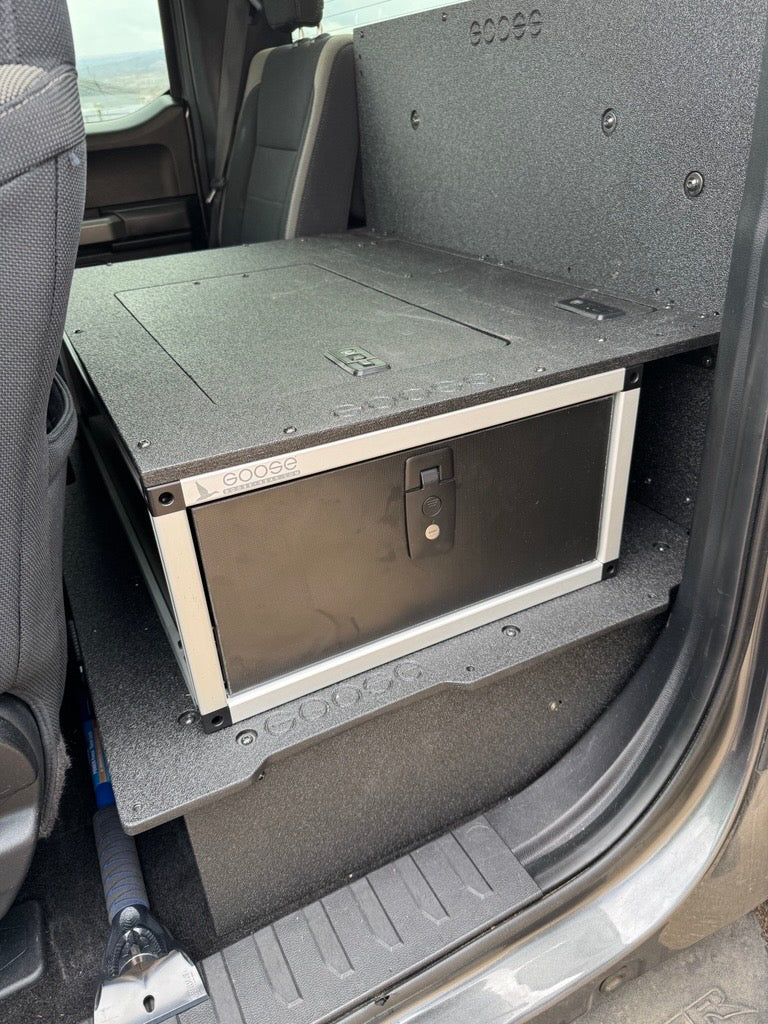 Ford - F250-F550 - 2017-Present - Super Cab - W/O center B&O Subwoofer - Single Drawer Module