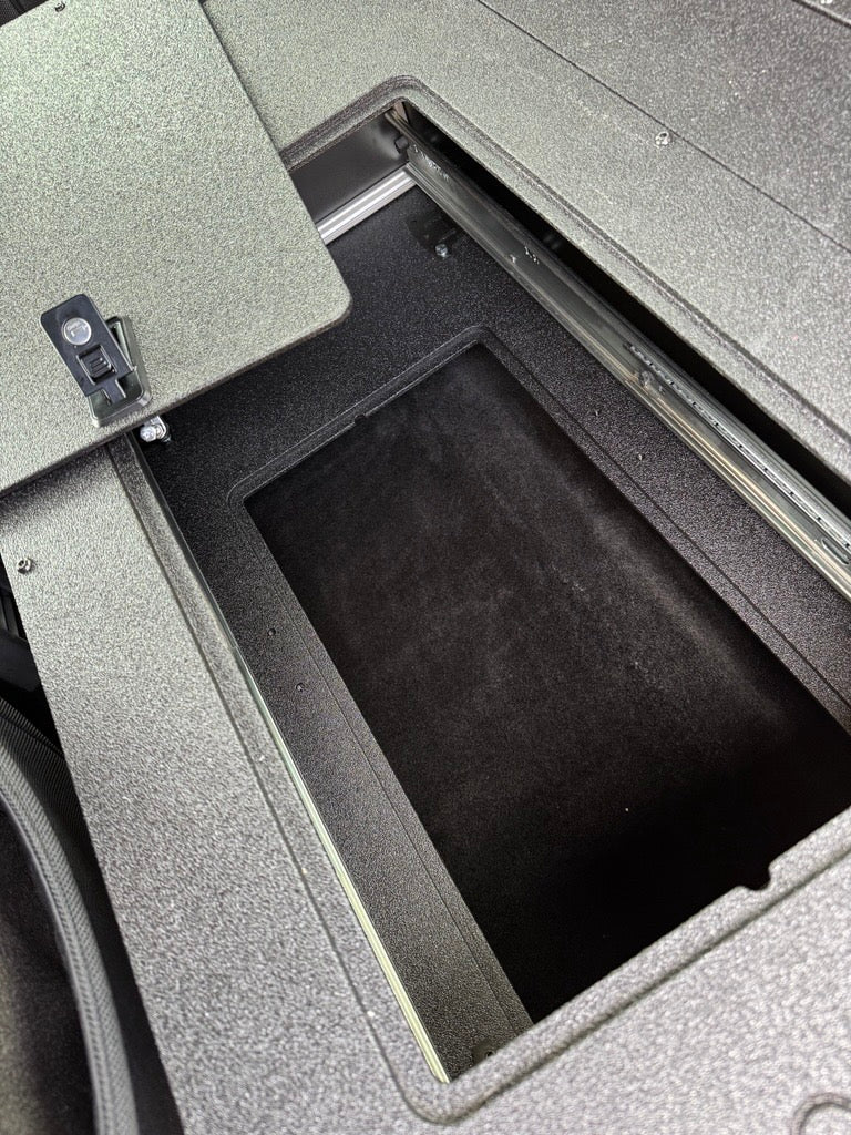 Ford - F250-F550 - 2017-Present - Super Cab - W/O center B&O Subwoofer - Single Drawer Module