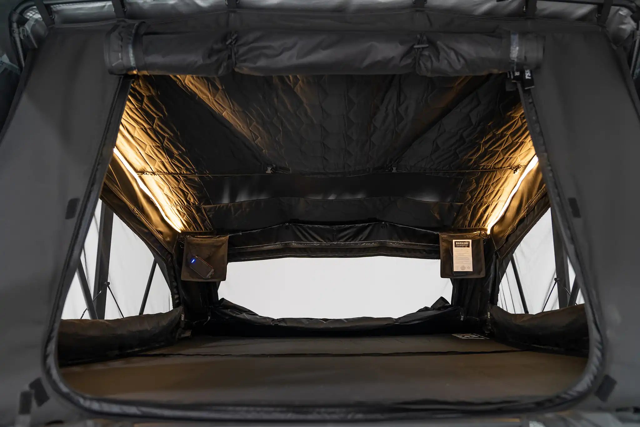 Free Spirit Recreation Nova King - Rooftop Tent