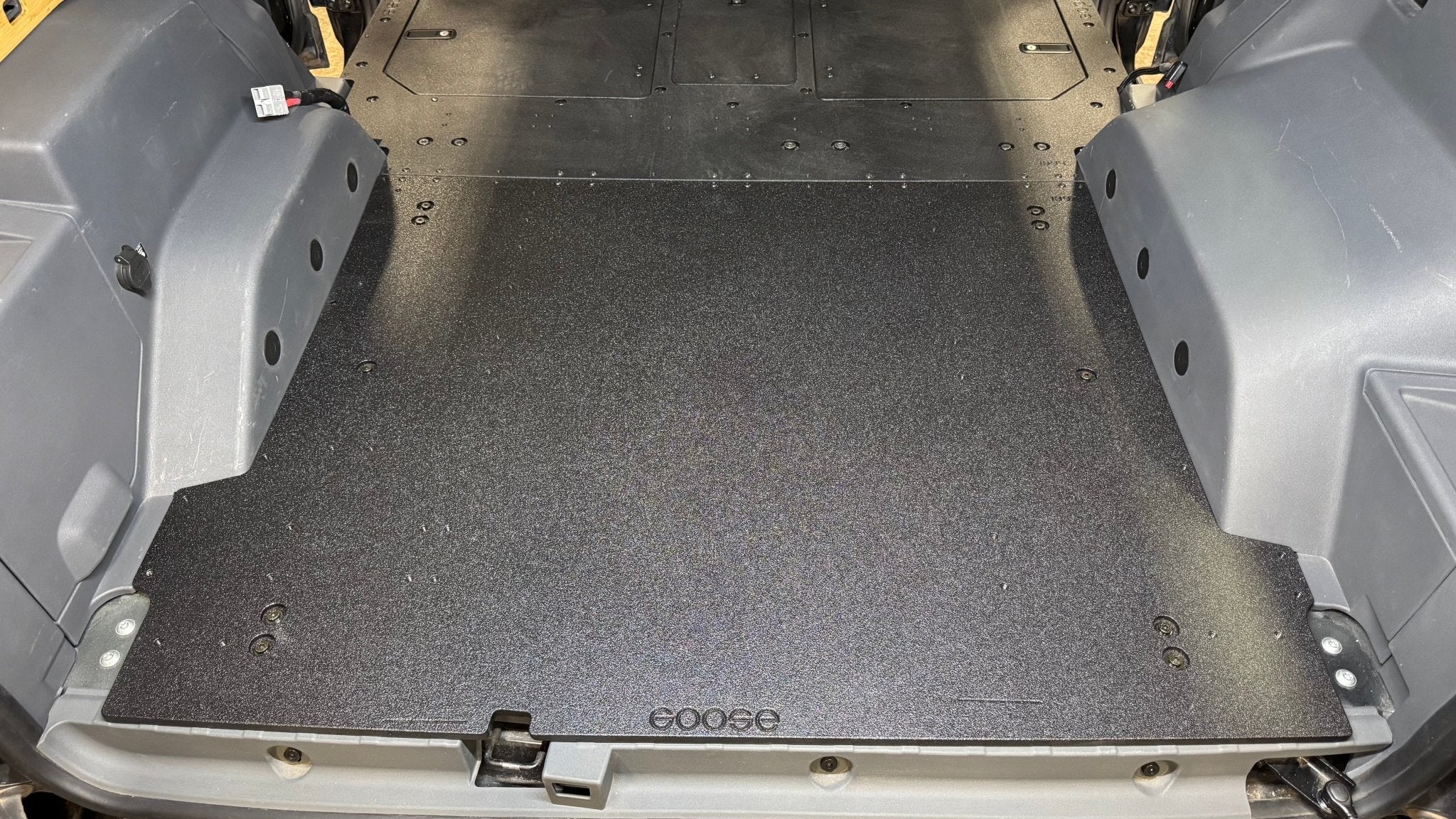 Ineos - Grenadier - 2024-Present - 1st Gen - Venture Series - RCI Rear Plate System