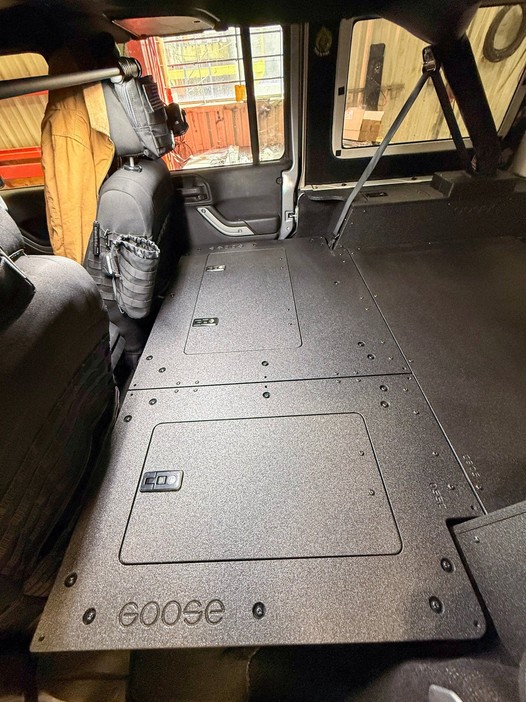 Jeep - Wrangler - 2007-2018 - JKU - 4 Door - Explore Series - Seat Delete Plate System - Second Row - Module Based - 8" Module