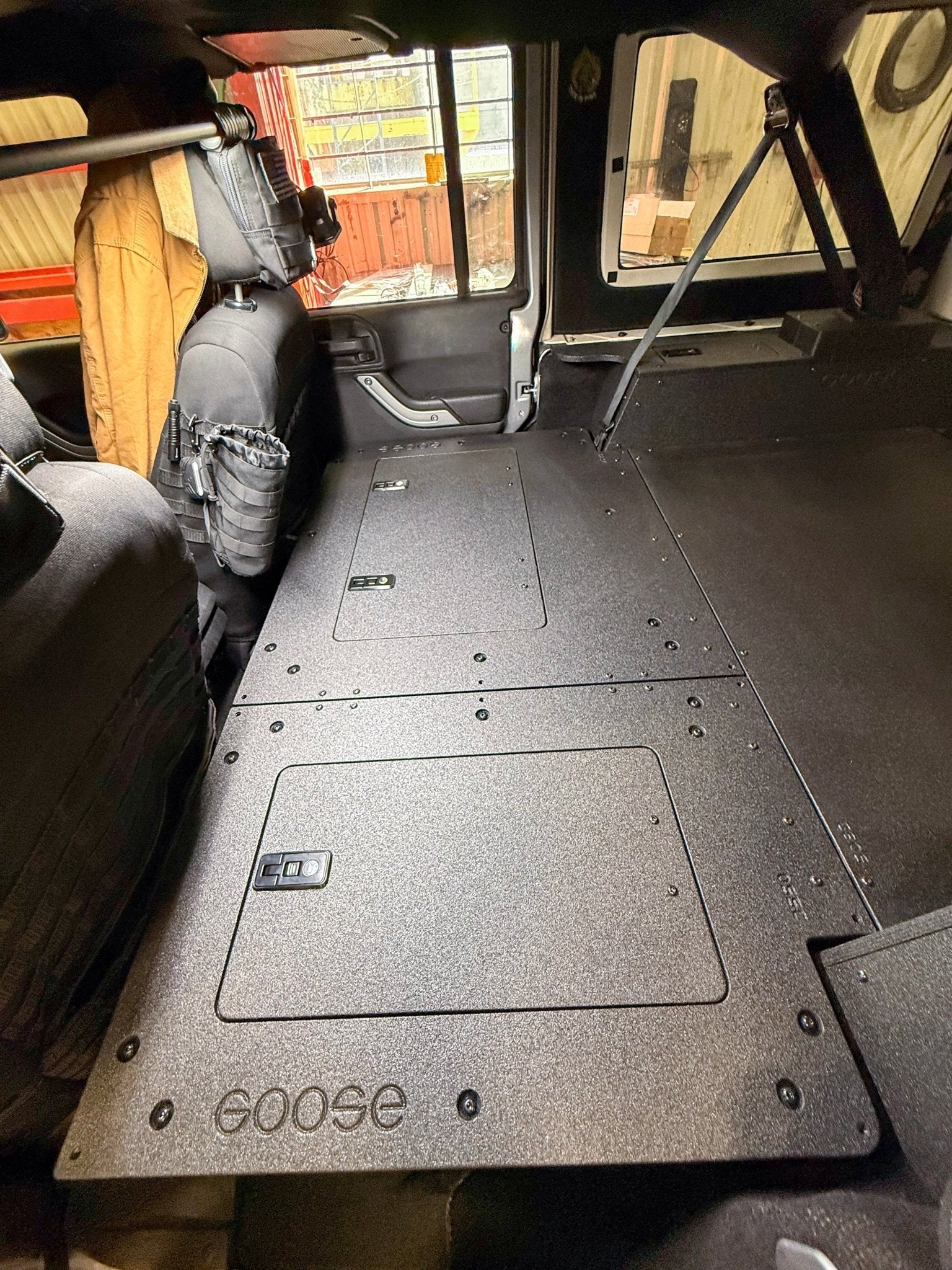 Jeep - Wrangler - 2007-2018 - JKU - 4 Door - Explore Series - Seat Delete Plate System - Second Row - Module Based - 8" Module