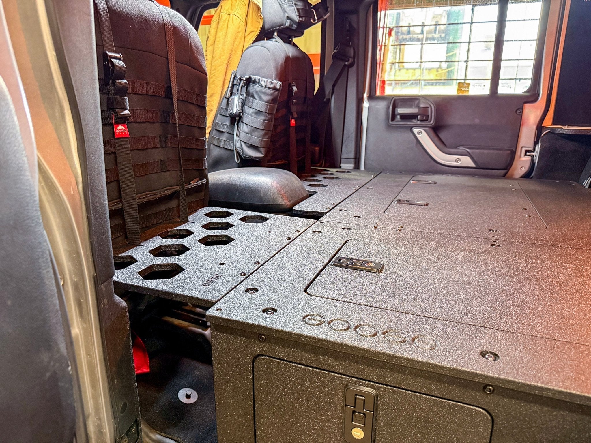 Jeep - Wrangler - 2007-2018 - JKU - 4 Door - Explore Series - Seat Delete Plate System - Second Row - Module Based - 8" Module