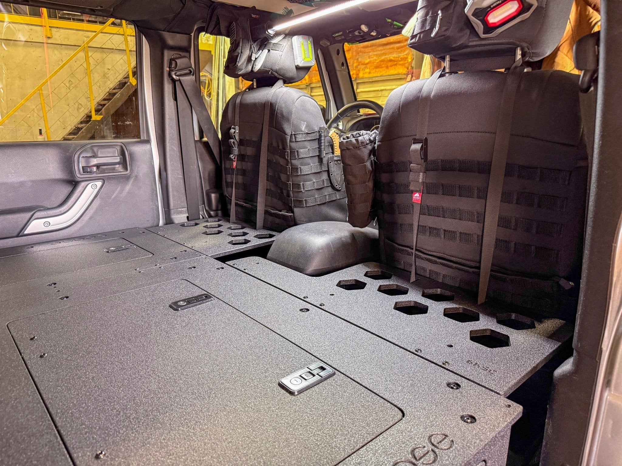 Jeep - Wrangler - 2007-2018 - JKU - 4 Door - Explore Series - Seat Delete Plate System - Second Row - Module Based - 8" Module