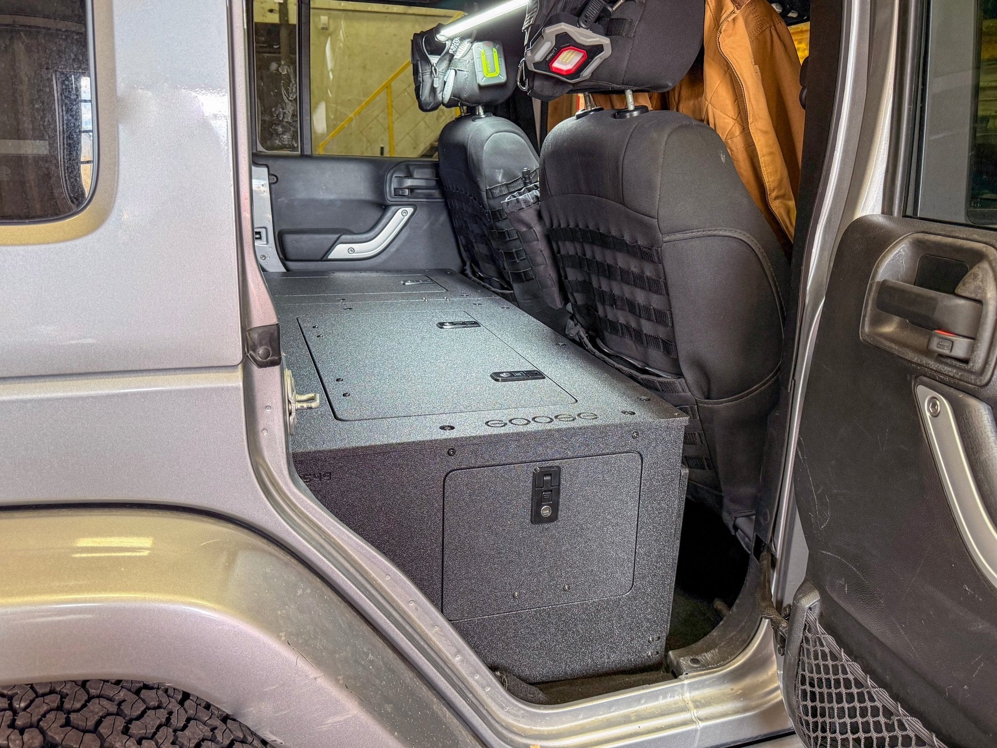 Jeep - Wrangler - 2007-2018 - JKU - 4 Door - Explore Series - Seat Delete Plate System - Second Row - Module Based - 8" Module