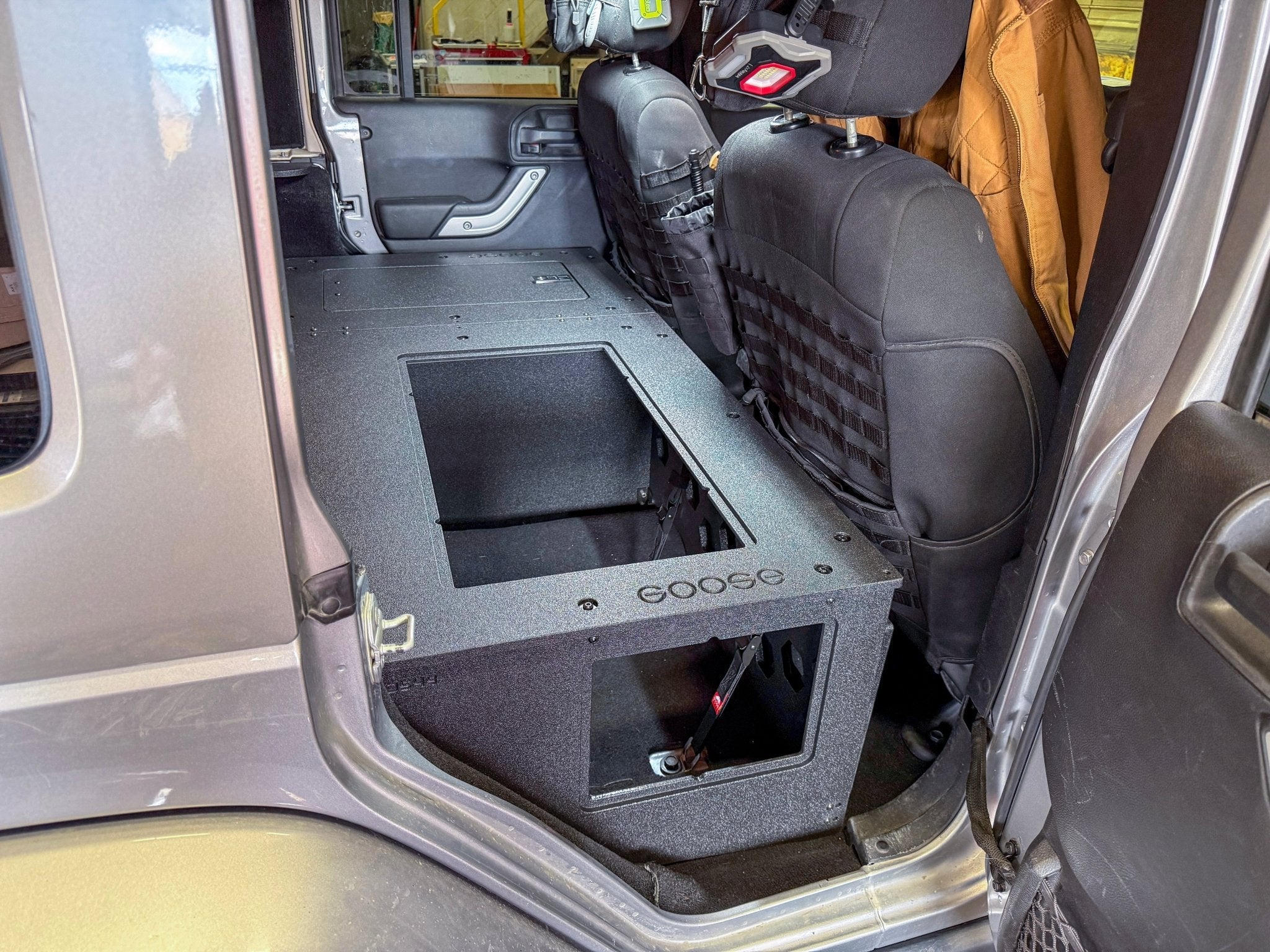 Jeep - Wrangler - 2007-2018 - JKU - 4 Door - Explore Series - Seat Delete Plate System - Second Row - Module Based - 8" Module