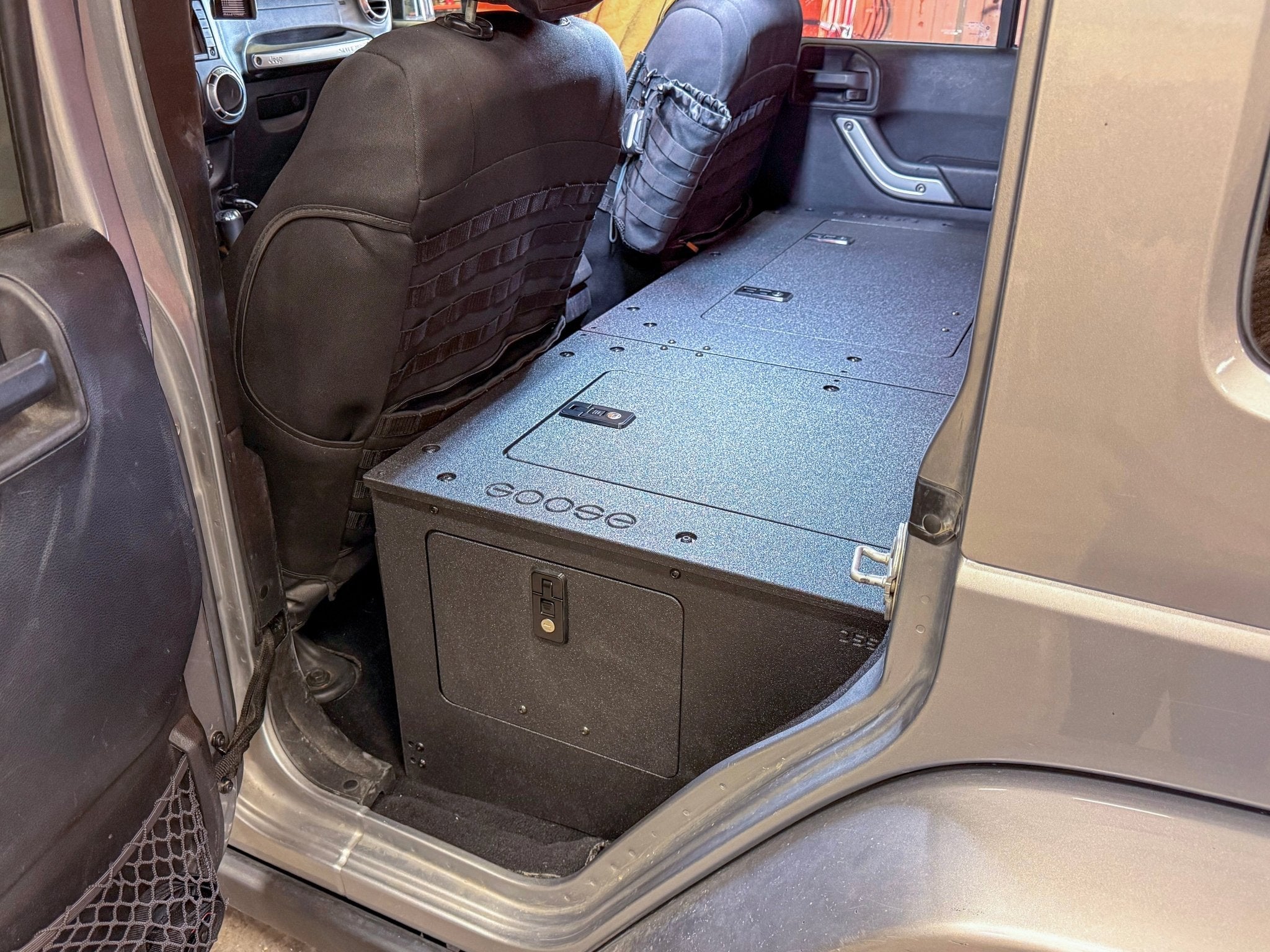 Jeep - Wrangler - 2007-2018 - JKU - 4 Door - Explore Series - Seat Delete Plate System - Second Row - Module Based - 8" Module