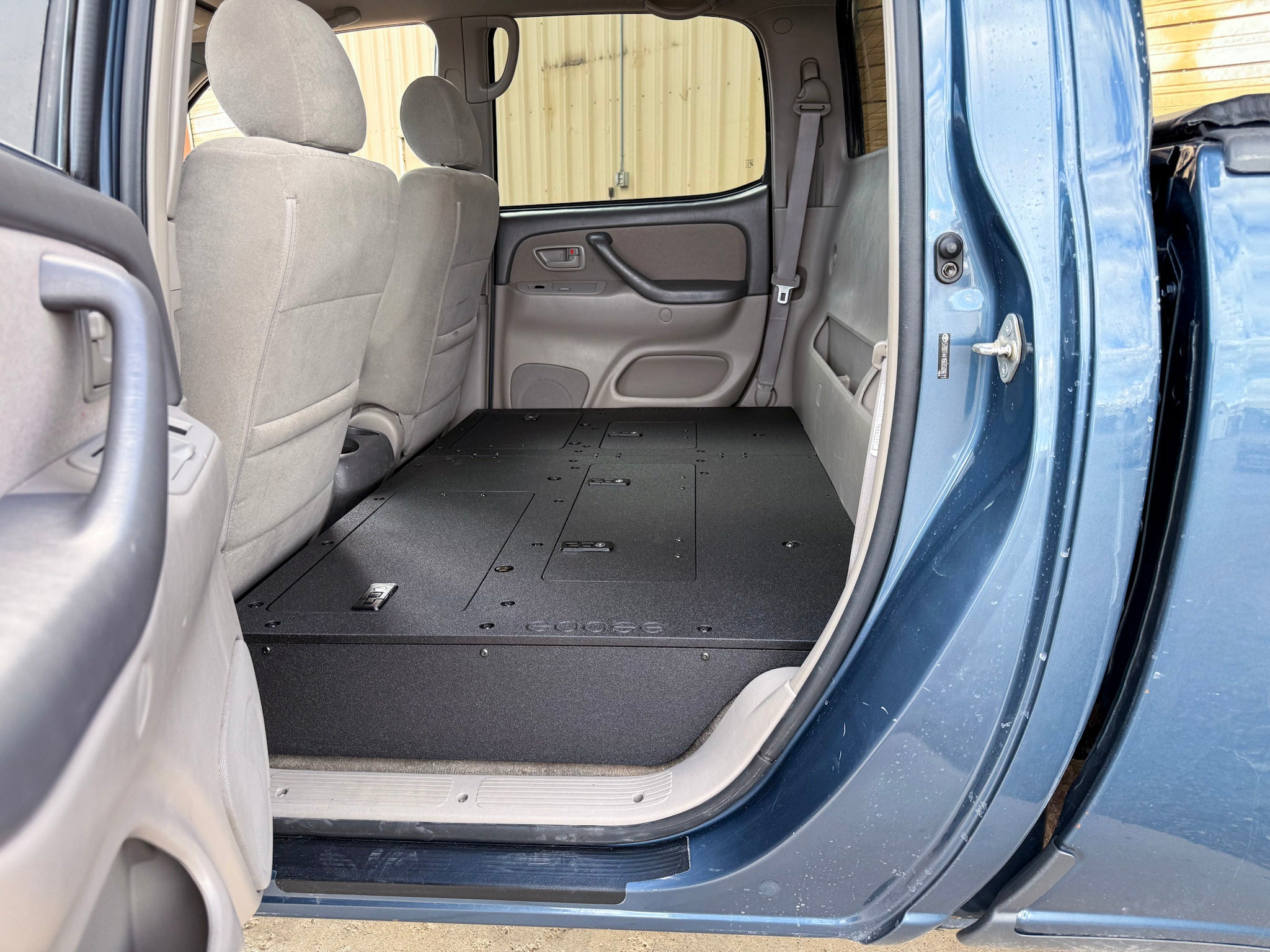 Toyota Tundra - 2000-2006 1st Gen - Double Cab - Second Row Seat Delete Plate System
