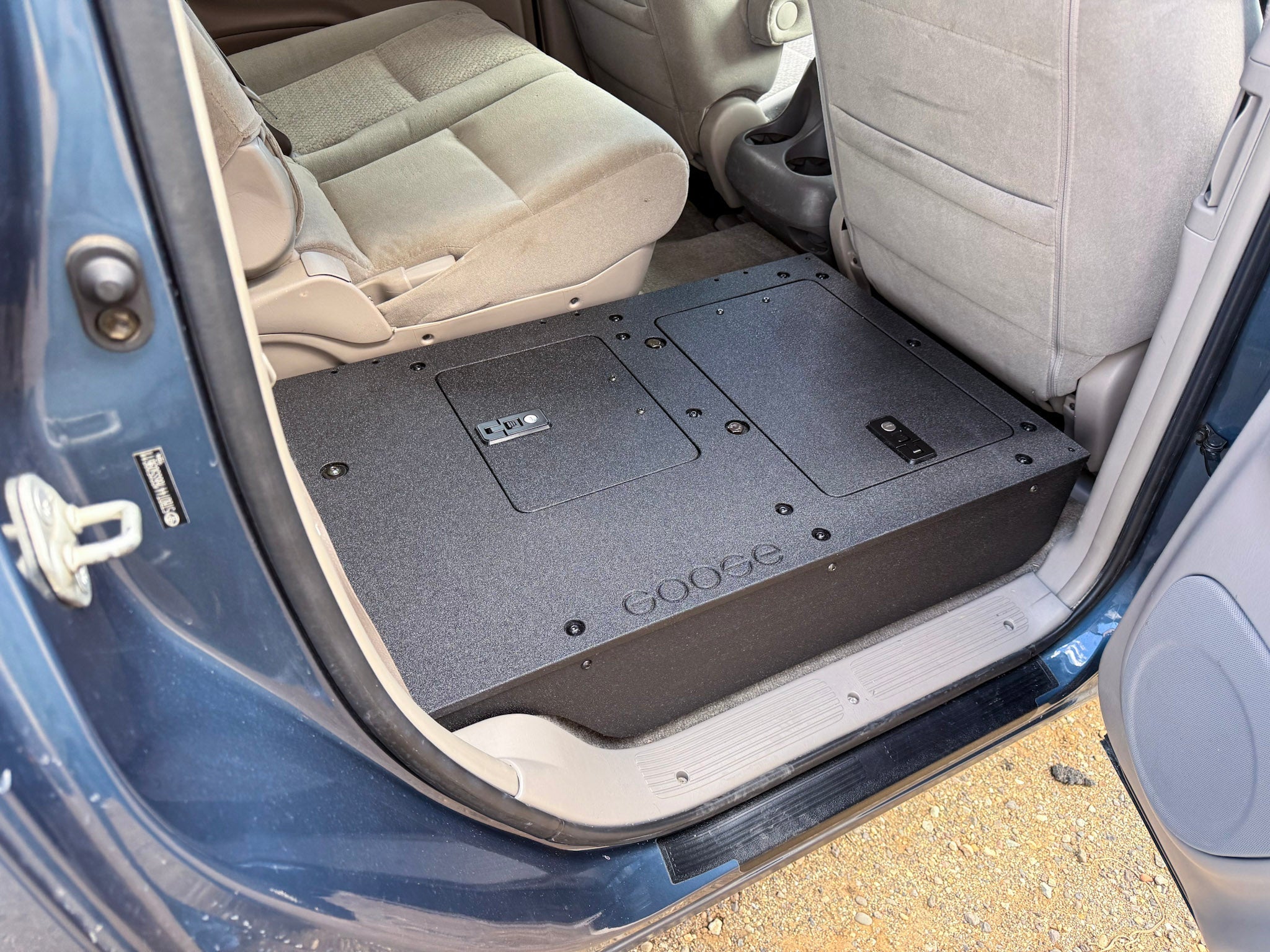 Toyota Tundra - 2000-2006 1st Gen - Double Cab - Second Row Seat Delete Plate System