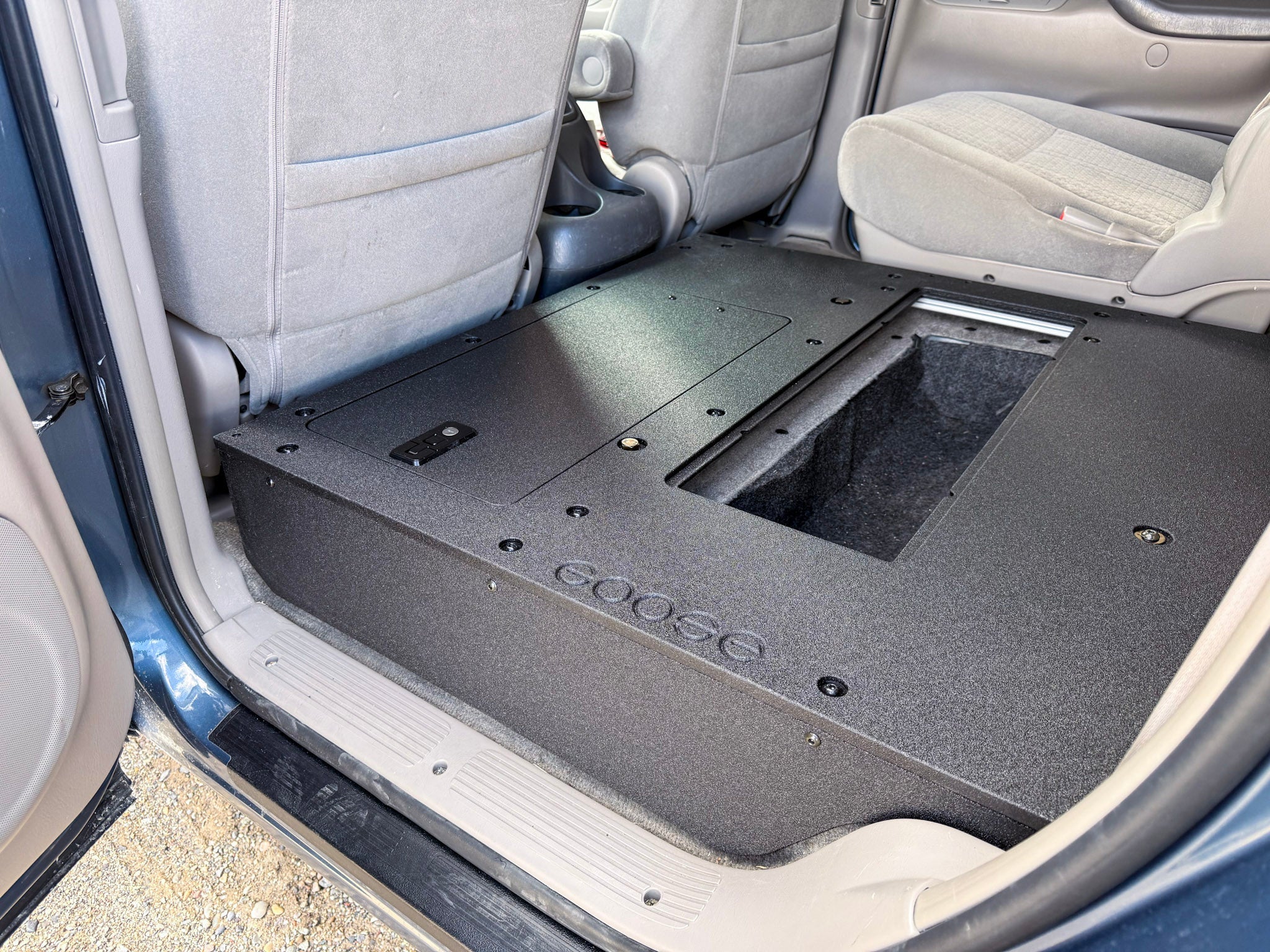 Toyota Tundra - 2000-2006 1st Gen - Double Cab - Second Row Seat Delete Plate System